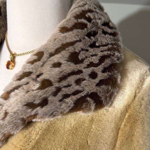 Coldwater Creek Cream Teddy Jacket with Leopard Accents - Picture 3 of 13